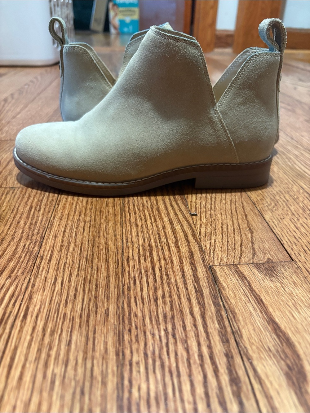 Hush Puppies Women's Suede Chelsea Ankle Boot in Light Beige